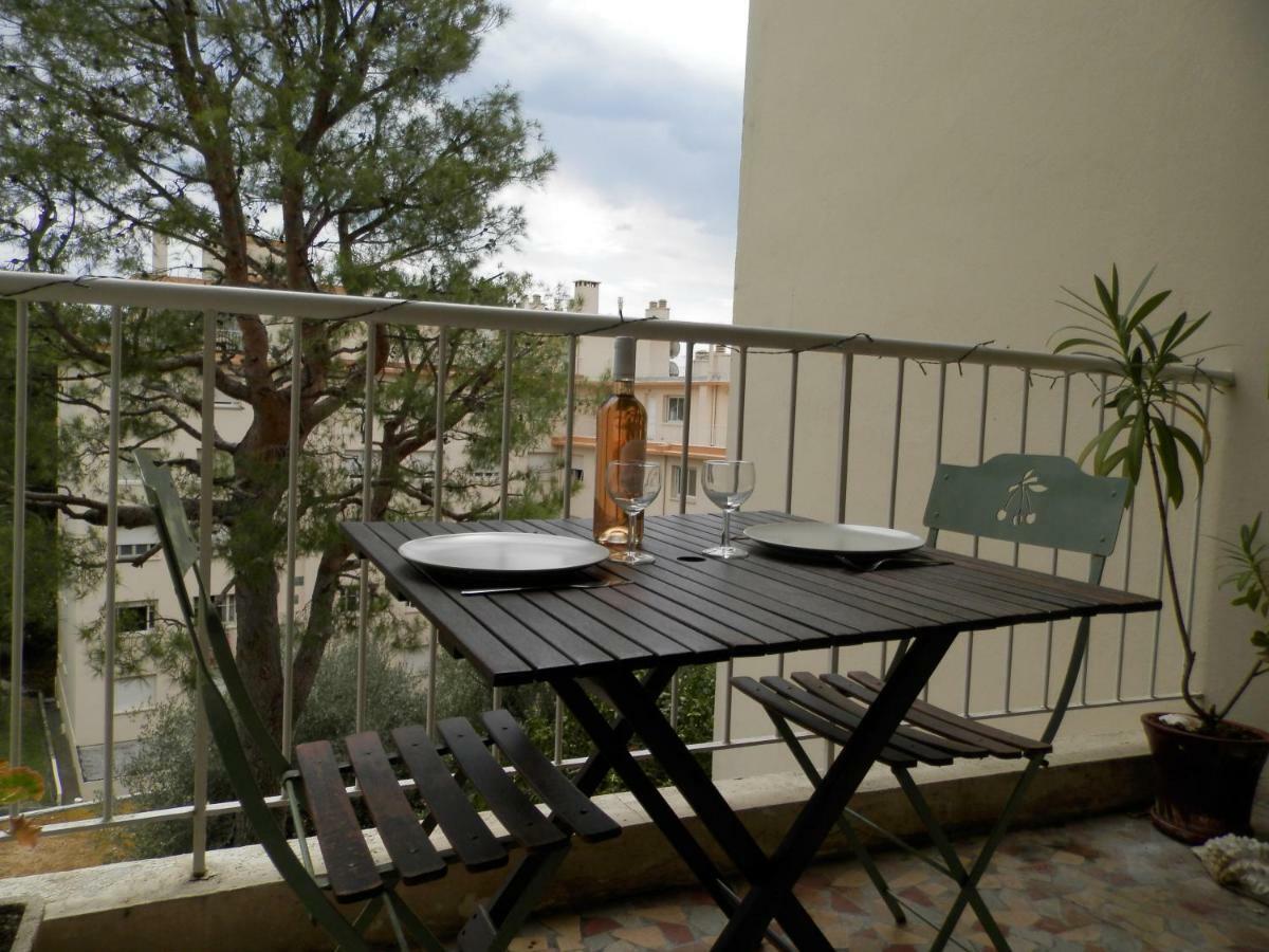 Les Pins . 2 P Calme Et Terrasse Apartman Nizza Kültér fotó